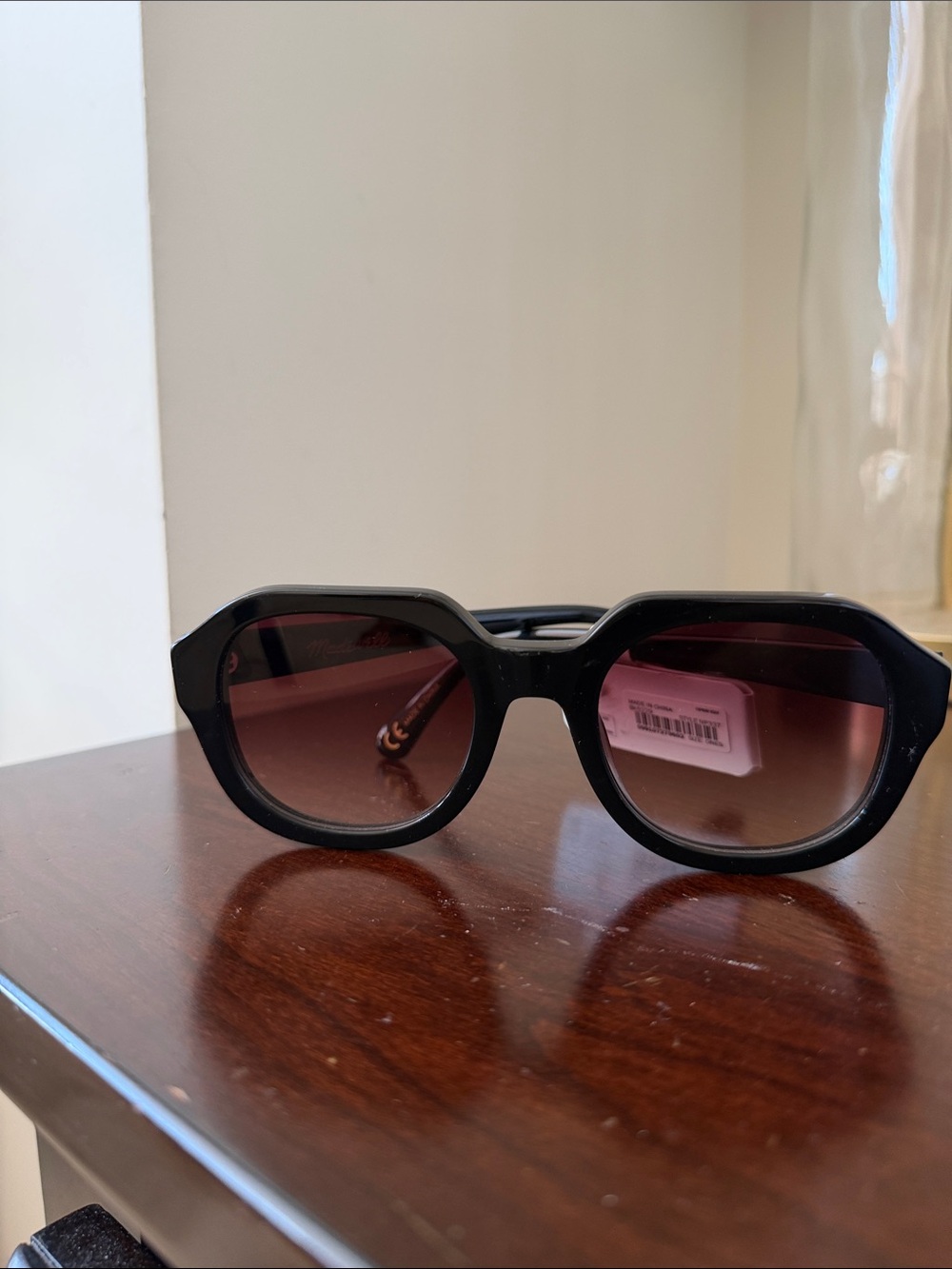 Madewell Black Frame Sunglasses with Brown Gradient Lenses